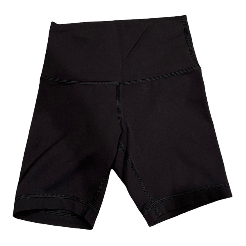 LULULEMON WUNDER UNDER SHORTS: Size 4 - 6inch in BLACK